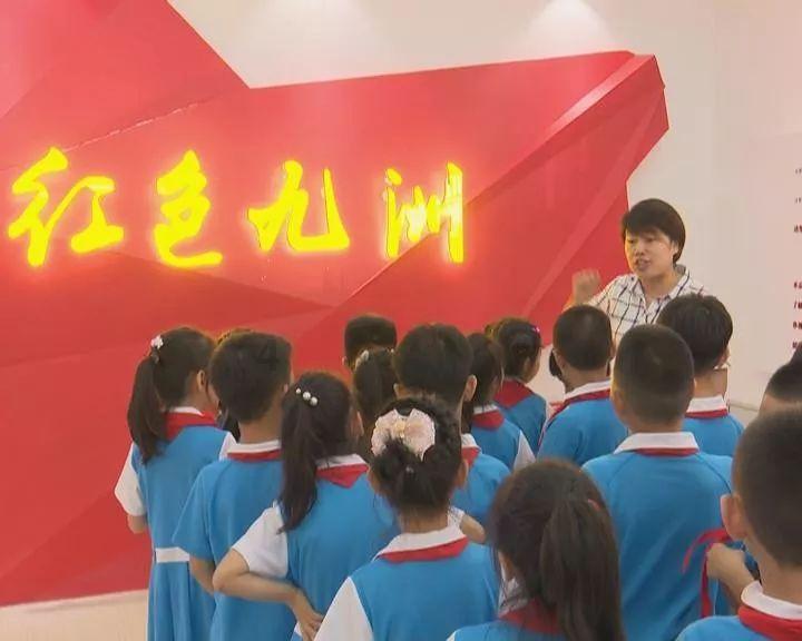 女生穿长筒袜舒服还是连裤袜舒服？