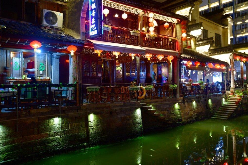 暗夜行驶者